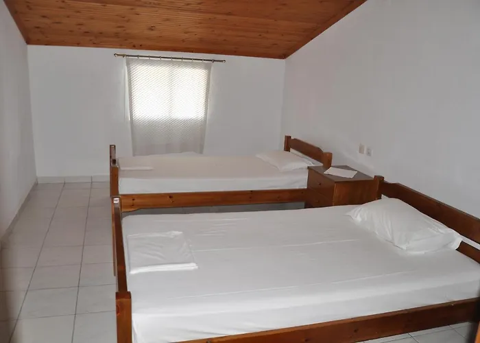 Stavroula ηospitality Apartament *